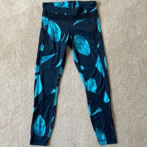 Lululemon tight size 6